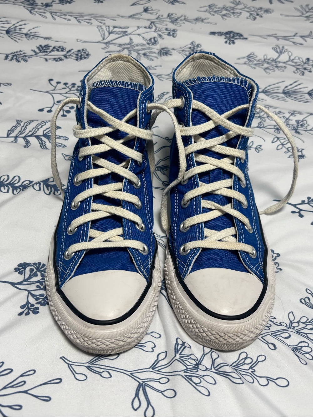 Chuck Taylor Blue High-Top Converse SIZE 7.5
